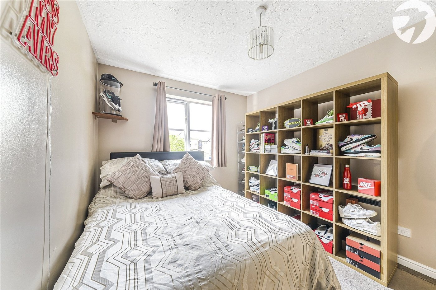 1 bedroom property for sale in Osbourne Road | Robinson Jackson