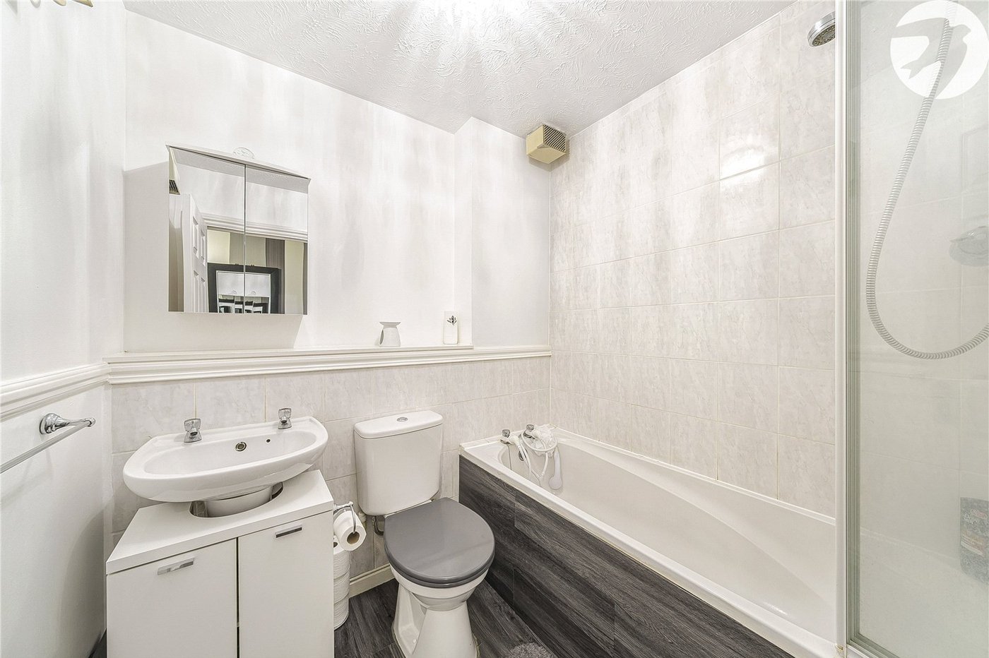 1 bedroom property for sale in Osbourne Road | Robinson Jackson