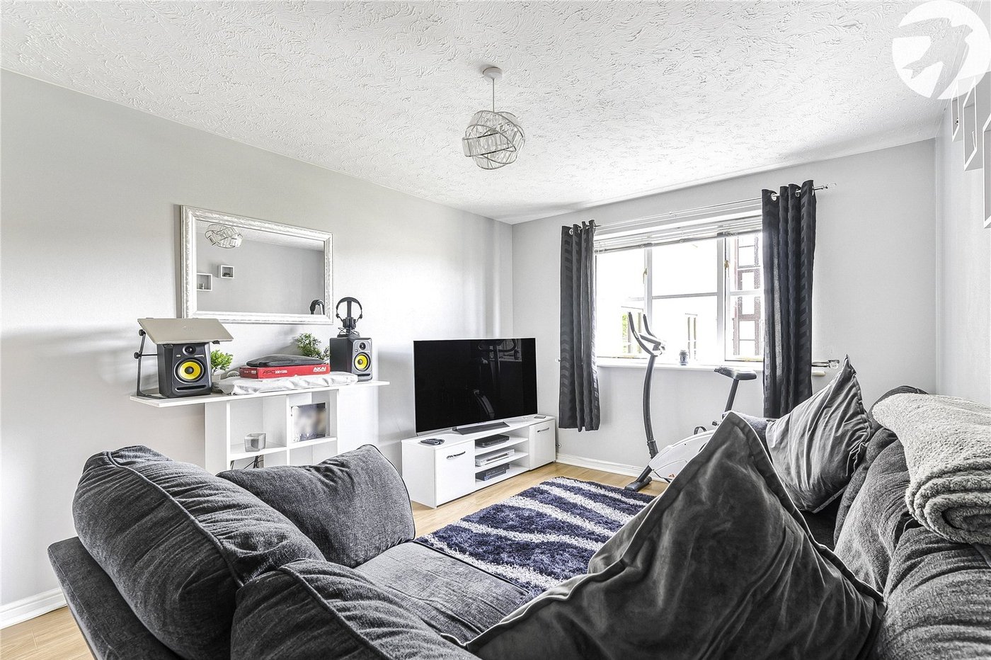 1 bedroom property for sale in Osbourne Road | Robinson Jackson