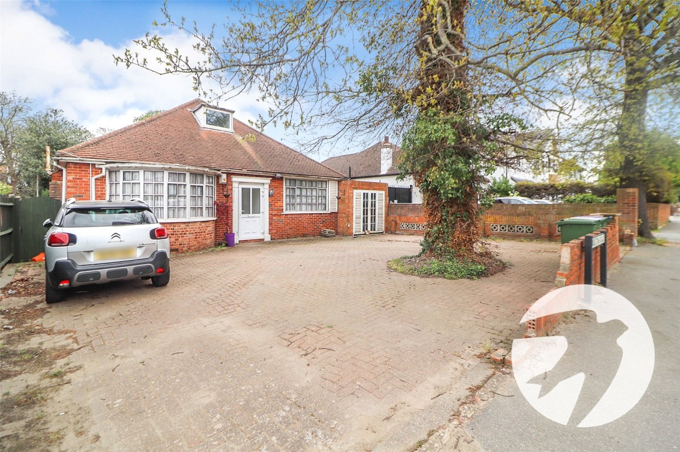 2 bedroom bungalow for sale in Erith | Robinson Jackson