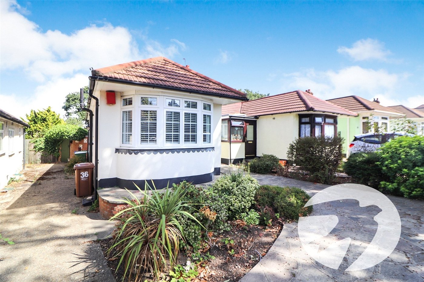 2 bedroom bungalow for sale in Erith | Robinson Jackson