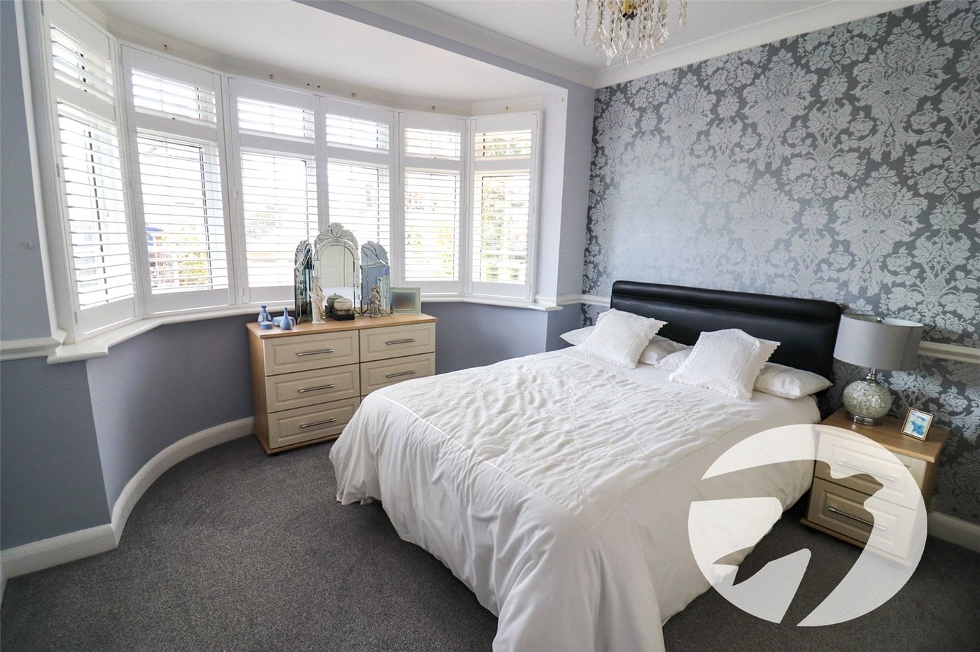 2 bedroom bungalow for sale in Erith | Robinson Jackson