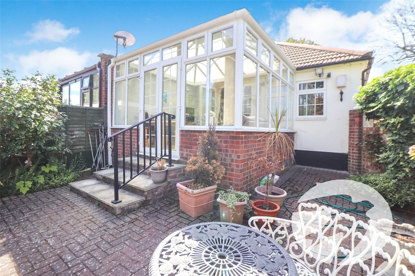 2 bedroom bungalow for sale in Erith | Robinson Jackson