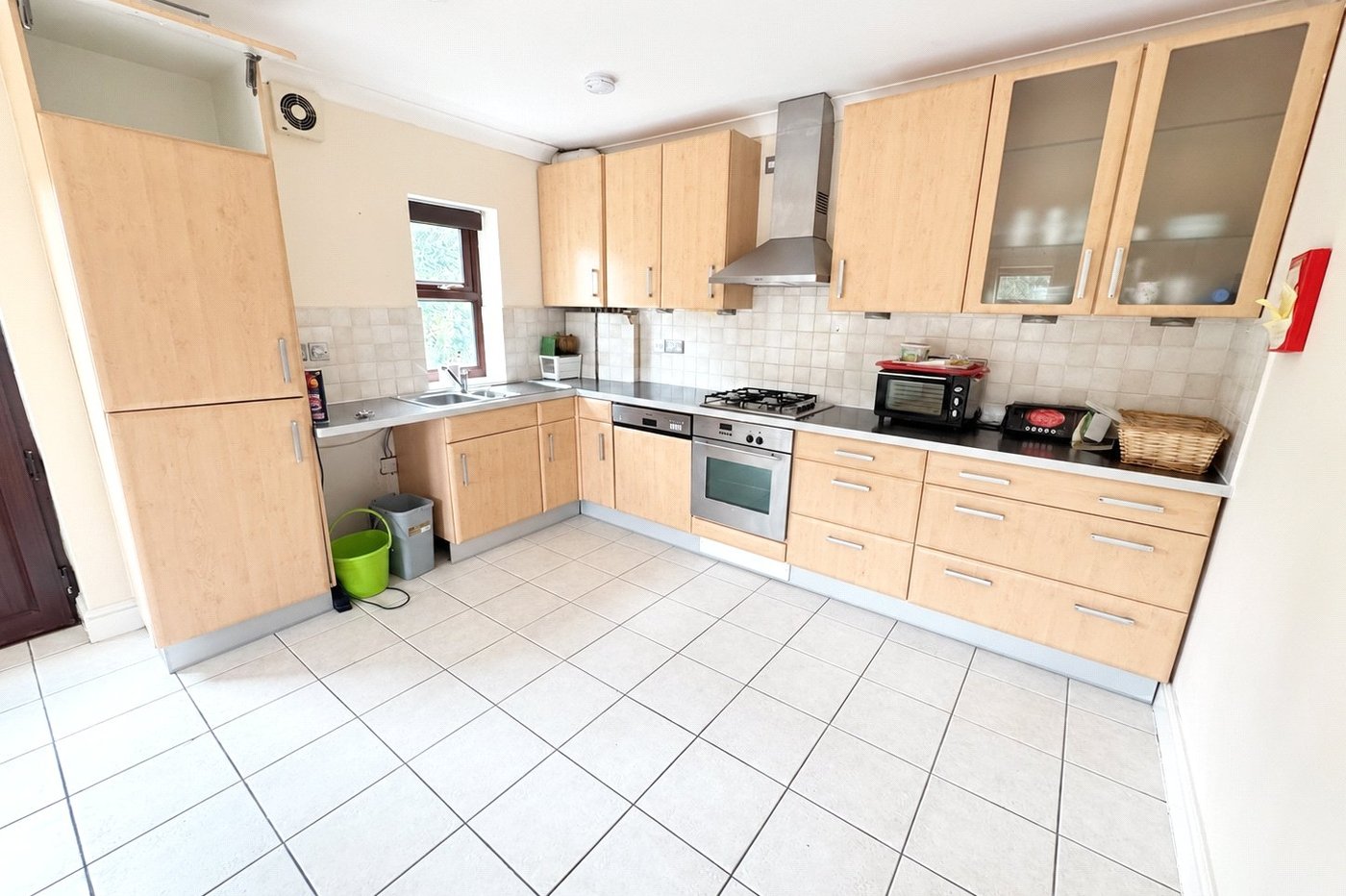 2 bedroom property for sale in London | Robinson Jackson