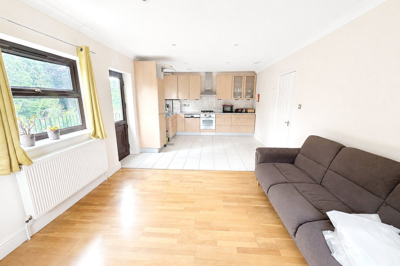2 bedroom property for sale in London | Robinson Jackson