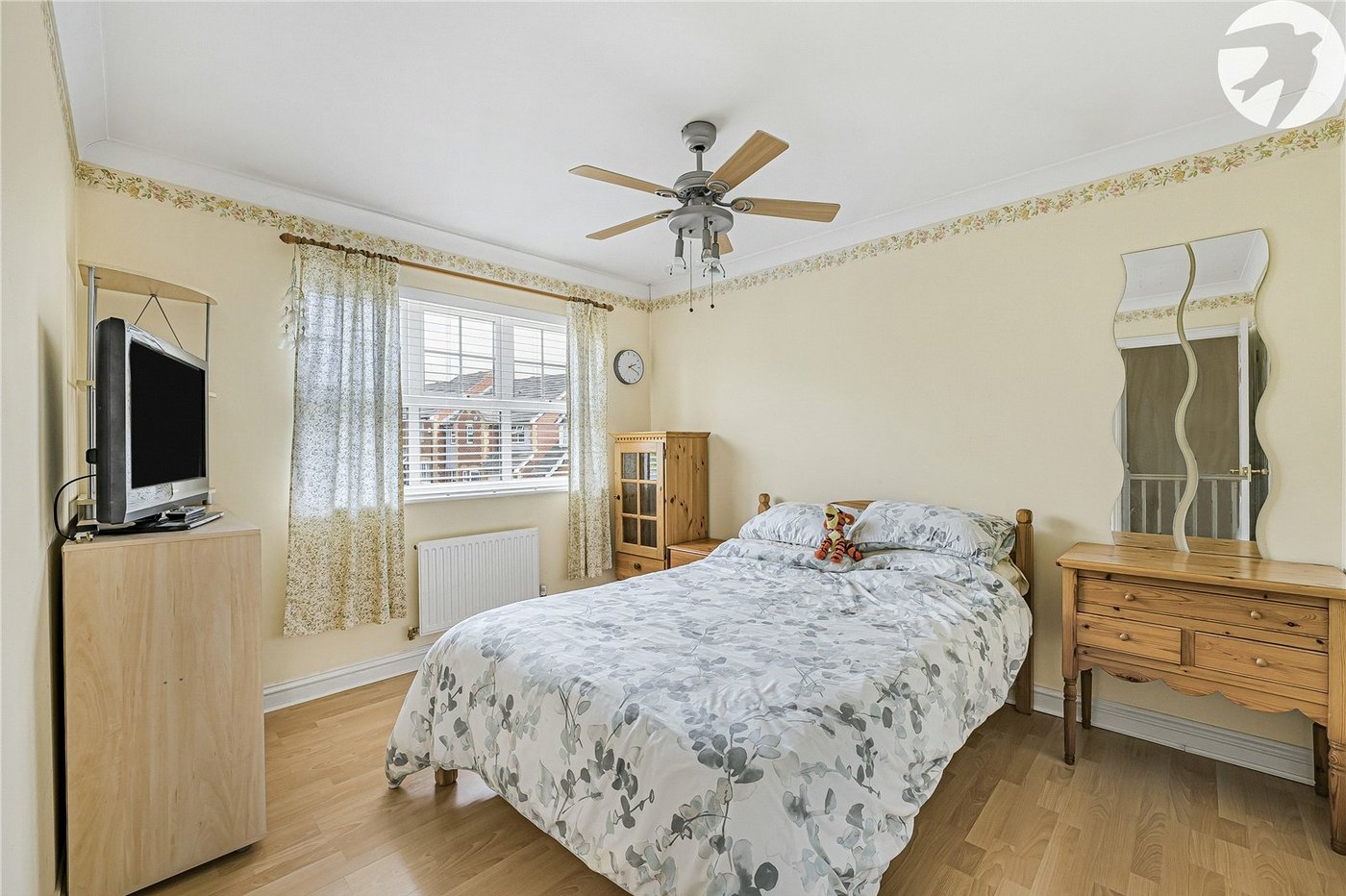 3 bedroom house for sale in Swanscombe | Robinson Jackson