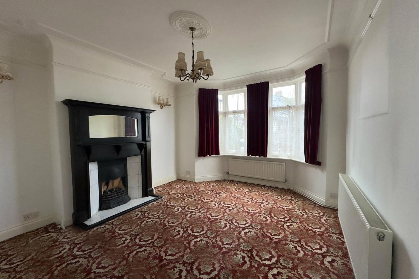 3 bedroom house for sale in London | Robinson Jackson