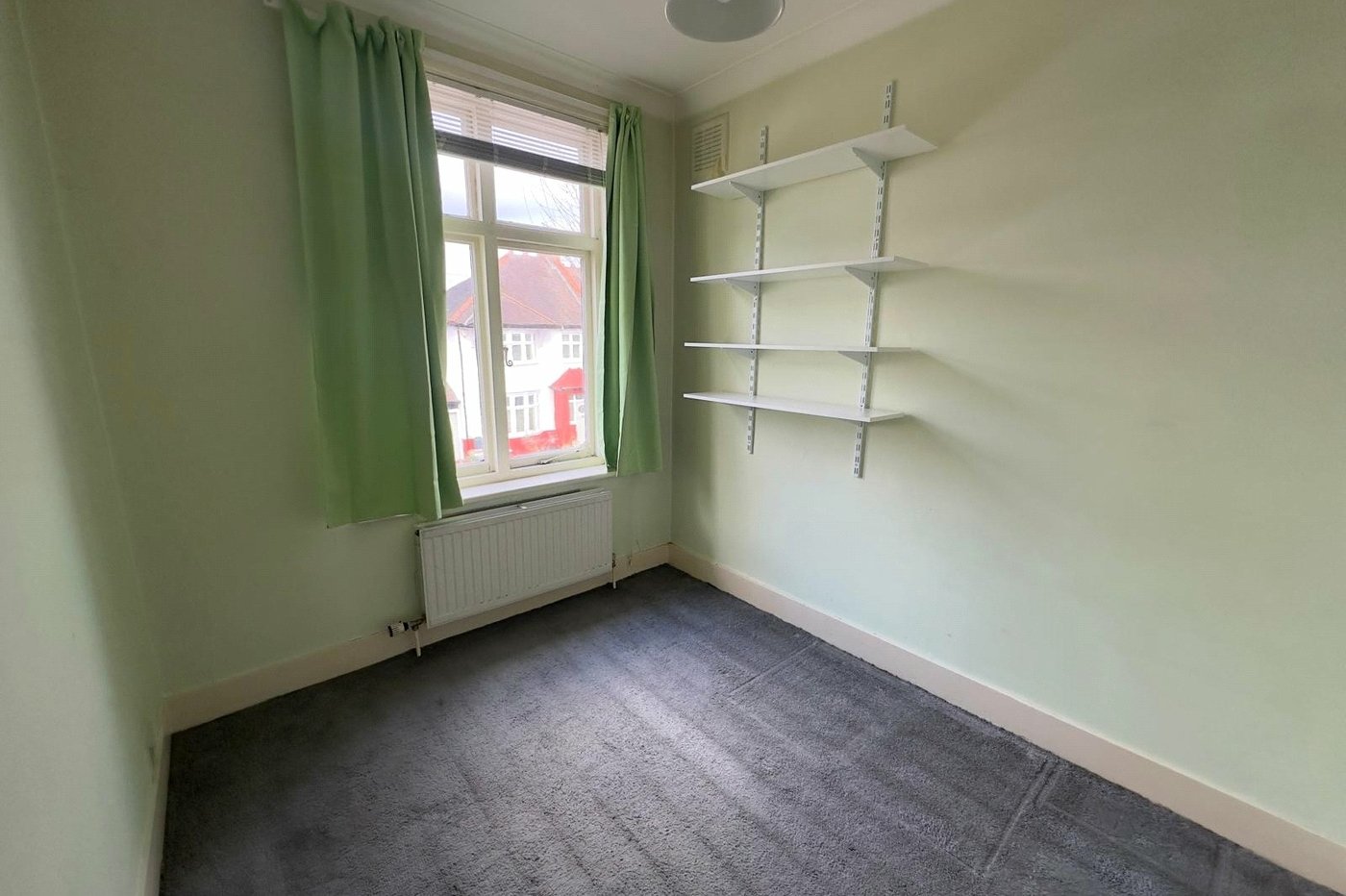 3 bedroom house for sale in London | Robinson Jackson