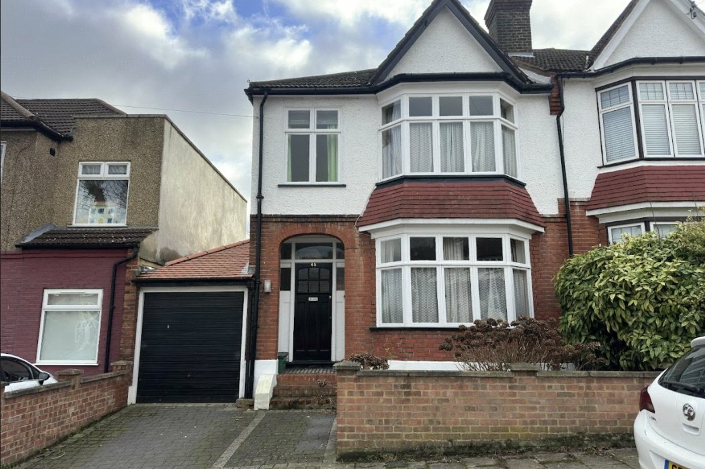 3 bedroom house for sale in London | Robinson Jackson