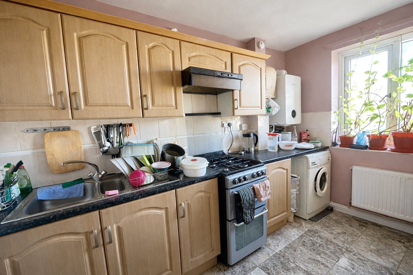 2 bedroom property for sale in London | Robinson Jackson