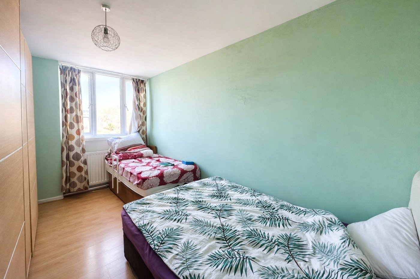 2 bedroom property for sale in London | Robinson Jackson