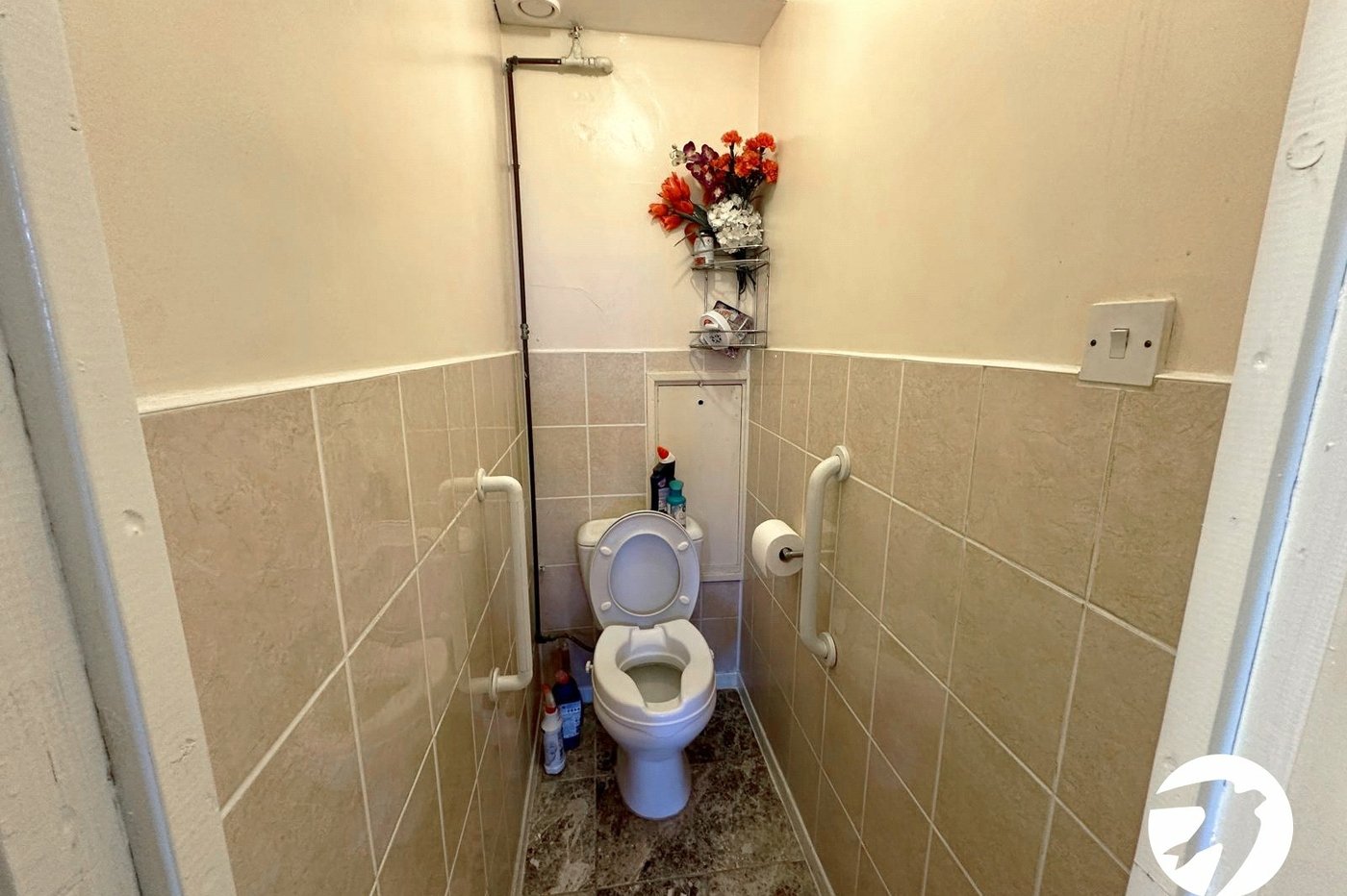 2 bedroom property for sale in London | Robinson Jackson