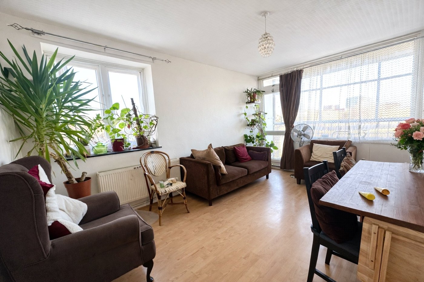 2 bedroom property for sale in London | Robinson Jackson