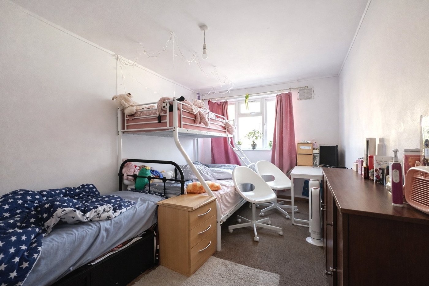 4 bedroom house for sale in London | Robinson Jackson