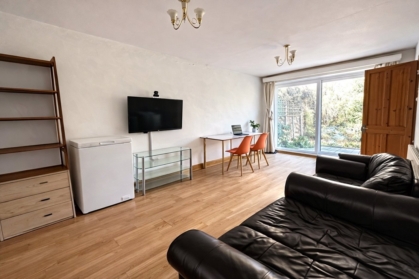 4 bedroom house for sale in London | Robinson Jackson