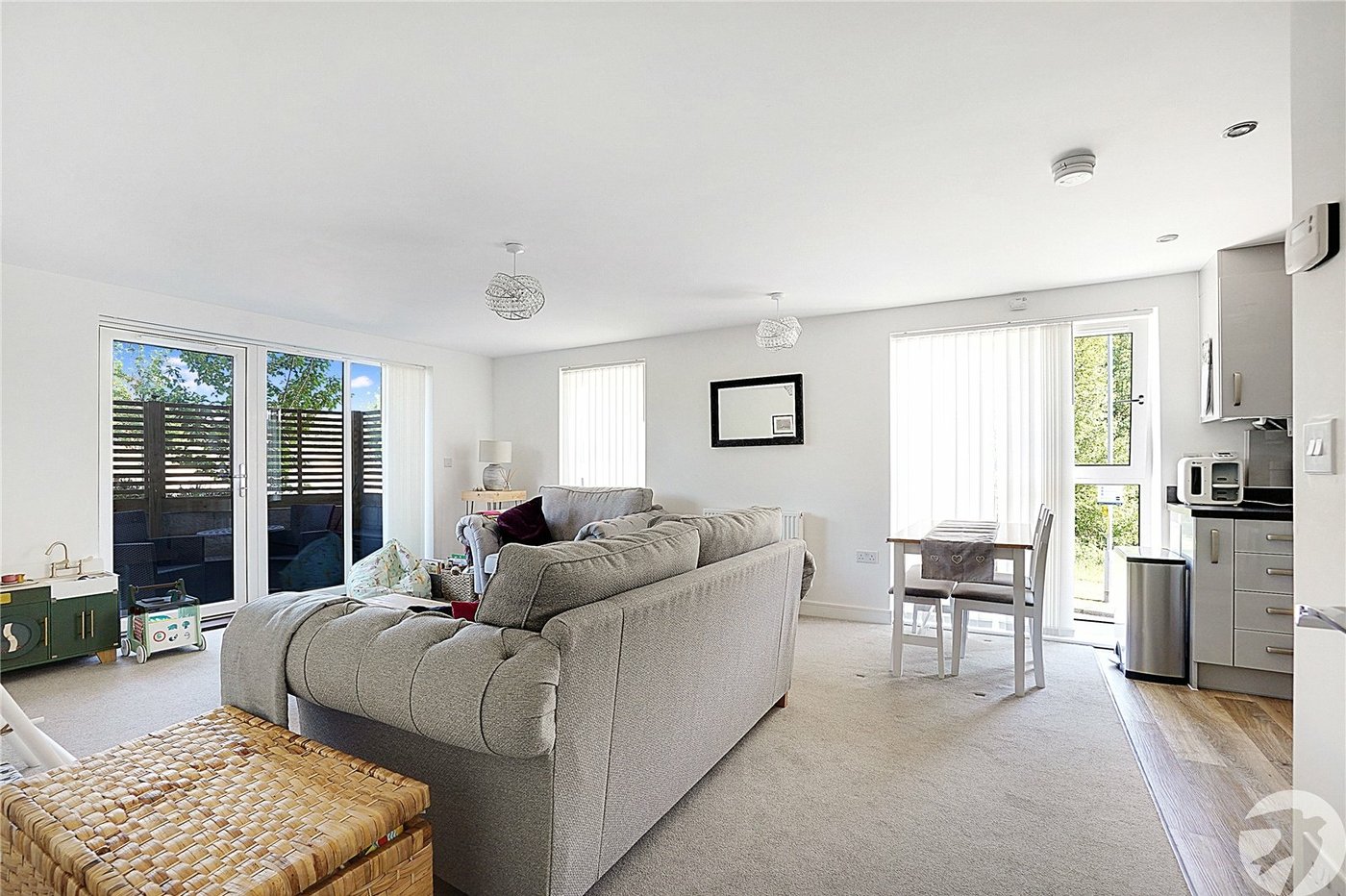 2 bedroom property for sale in Castle Hill | Robinson Jackson