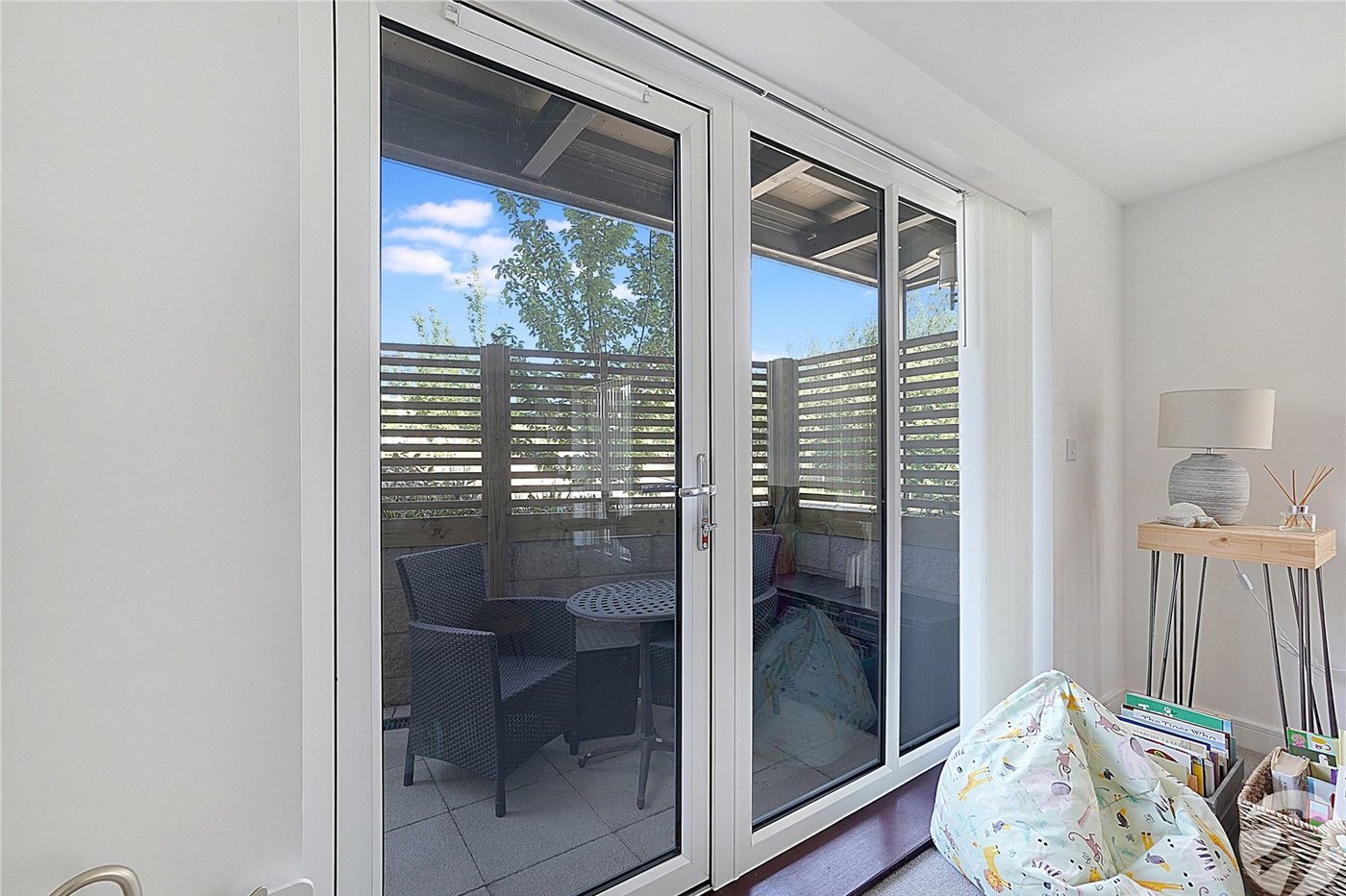 2 bedroom property for sale in Castle Hill | Robinson Jackson