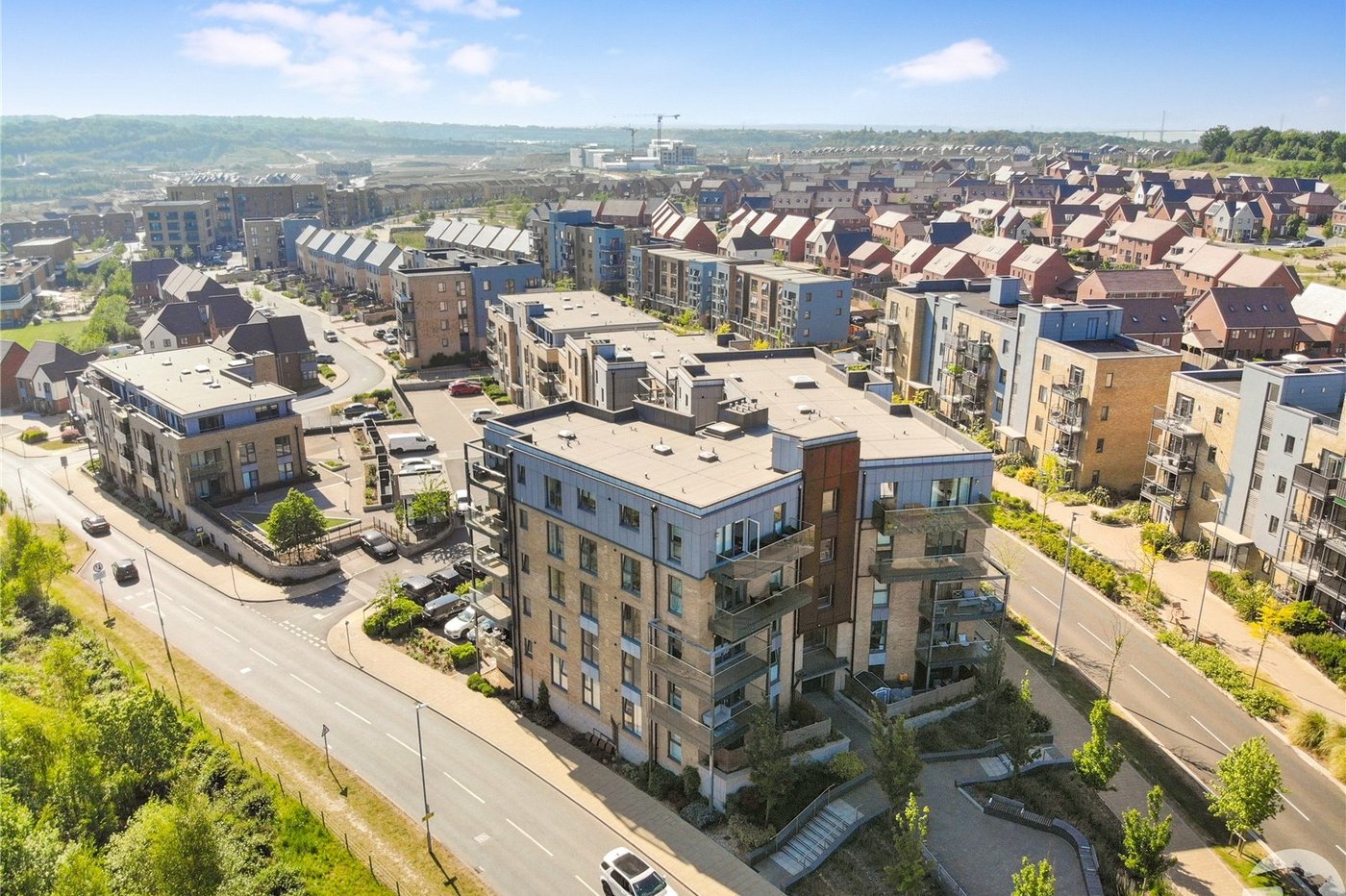 2 bedroom property for sale in Castle Hill | Robinson Jackson