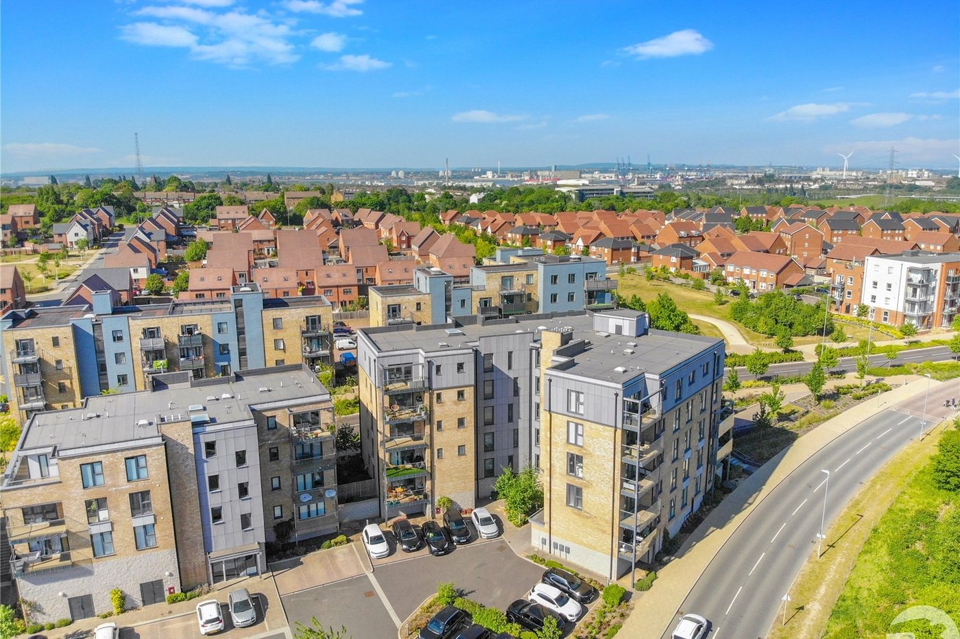 2 bedroom property for sale in Castle Hill | Robinson Jackson