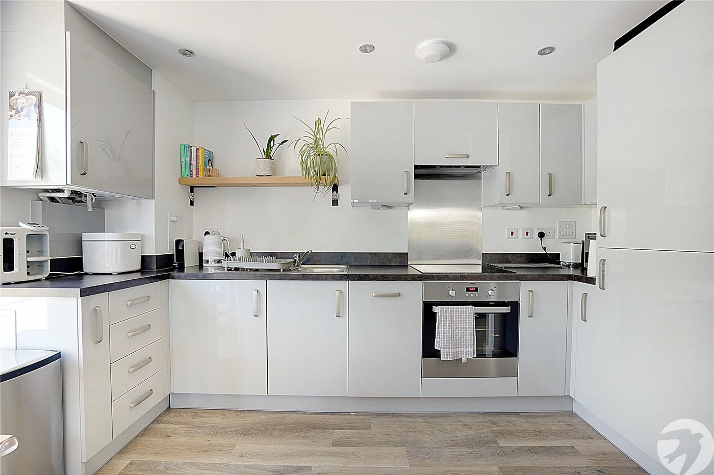 2 bedroom property for sale in Castle Hill | Robinson Jackson