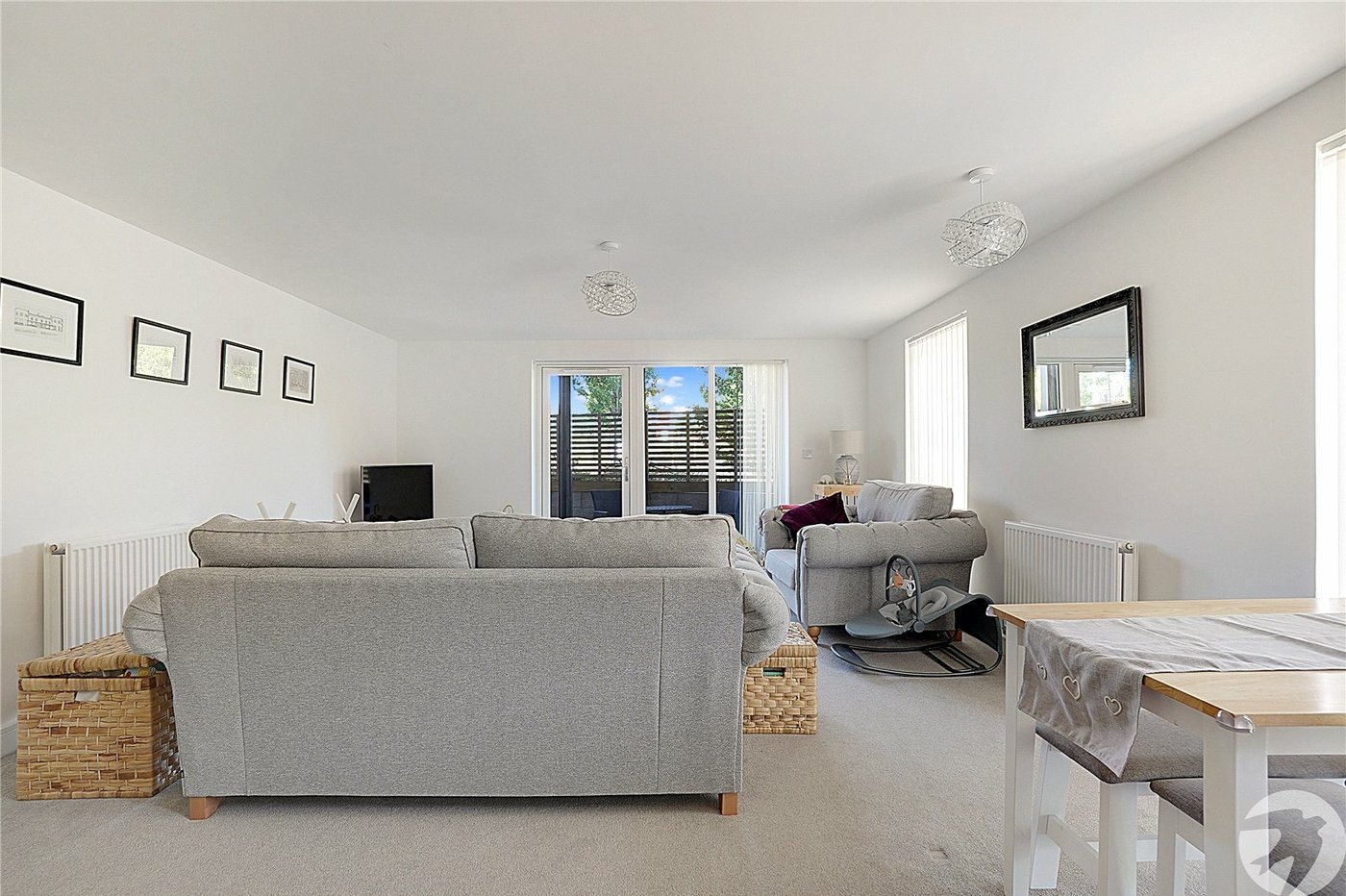 2 bedroom property for sale in Castle Hill | Robinson Jackson