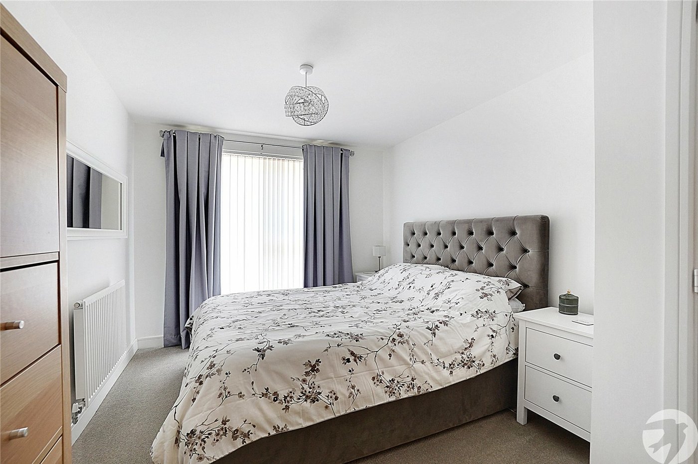 2 bedroom property for sale in Castle Hill | Robinson Jackson