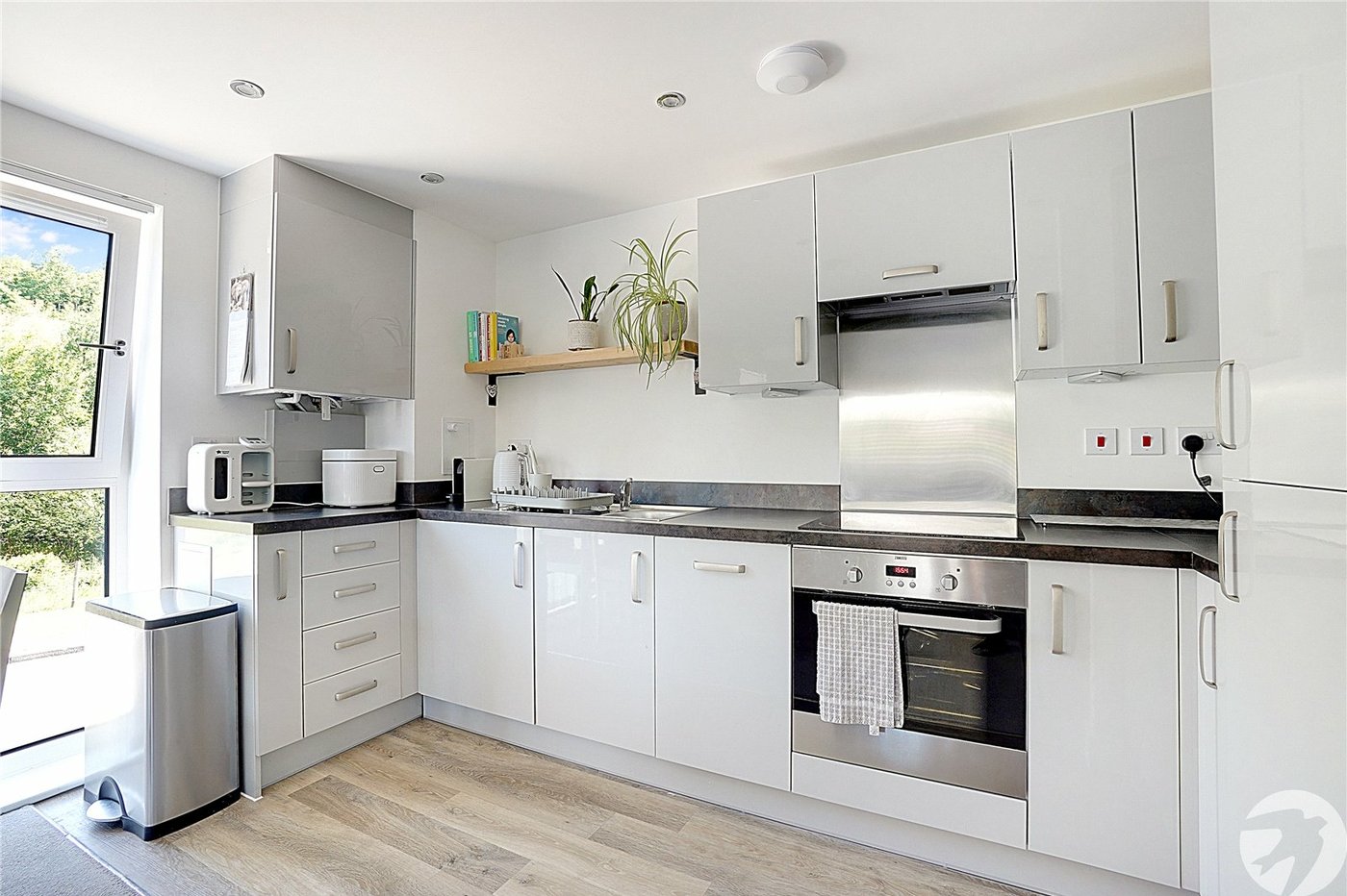 2 bedroom property for sale in Castle Hill | Robinson Jackson