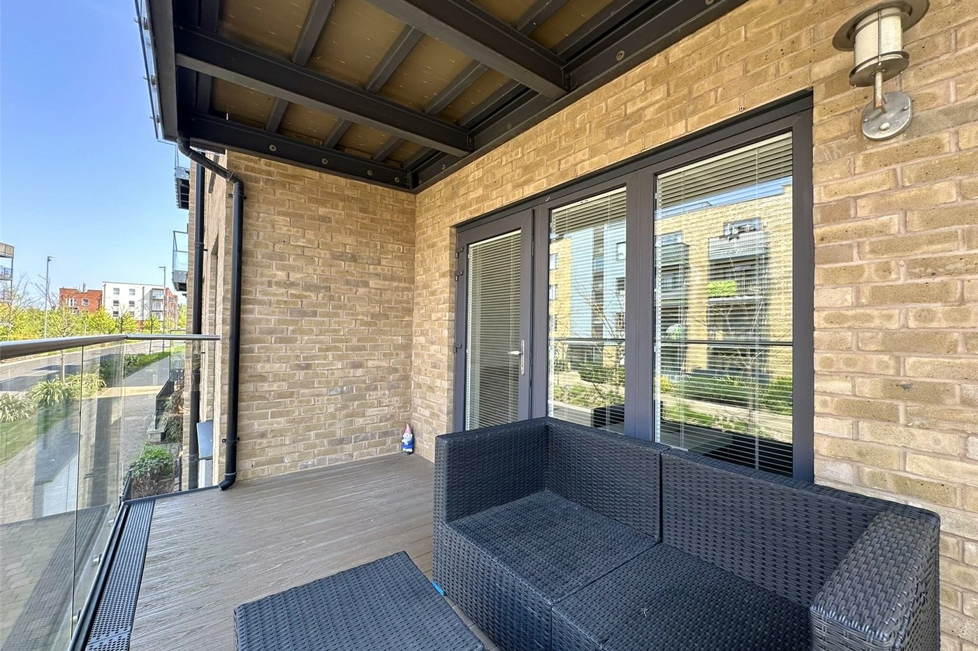 2 bedroom property for sale in Castle Hill | Robinson Jackson