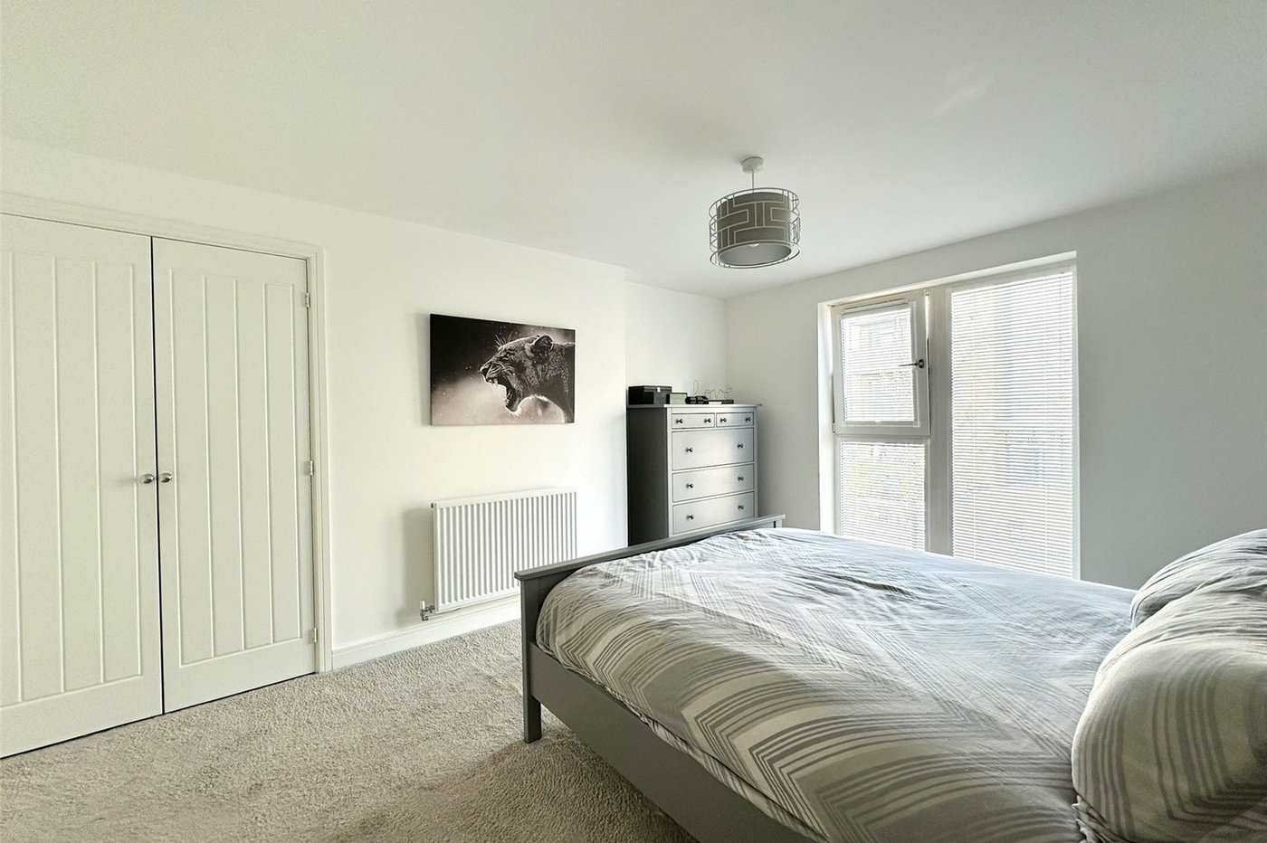 2 bedroom property for sale in Castle Hill | Robinson Jackson