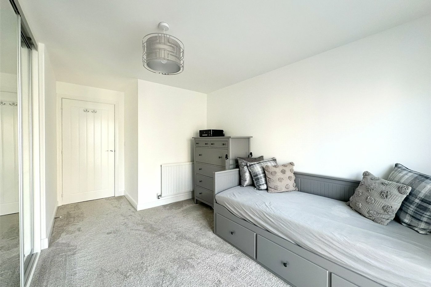 2 bedroom property for sale in Castle Hill | Robinson Jackson