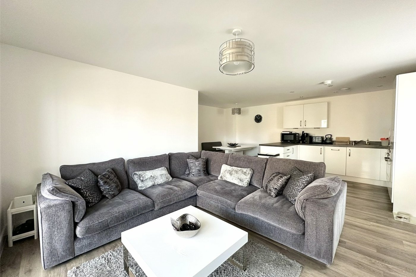 2 bedroom property for sale in Castle Hill | Robinson Jackson