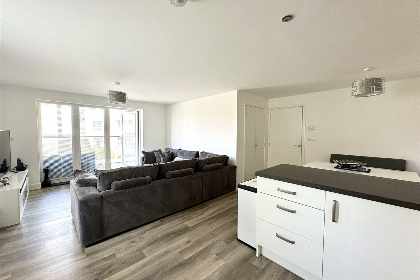 2 bedroom property for sale in Castle Hill | Robinson Jackson