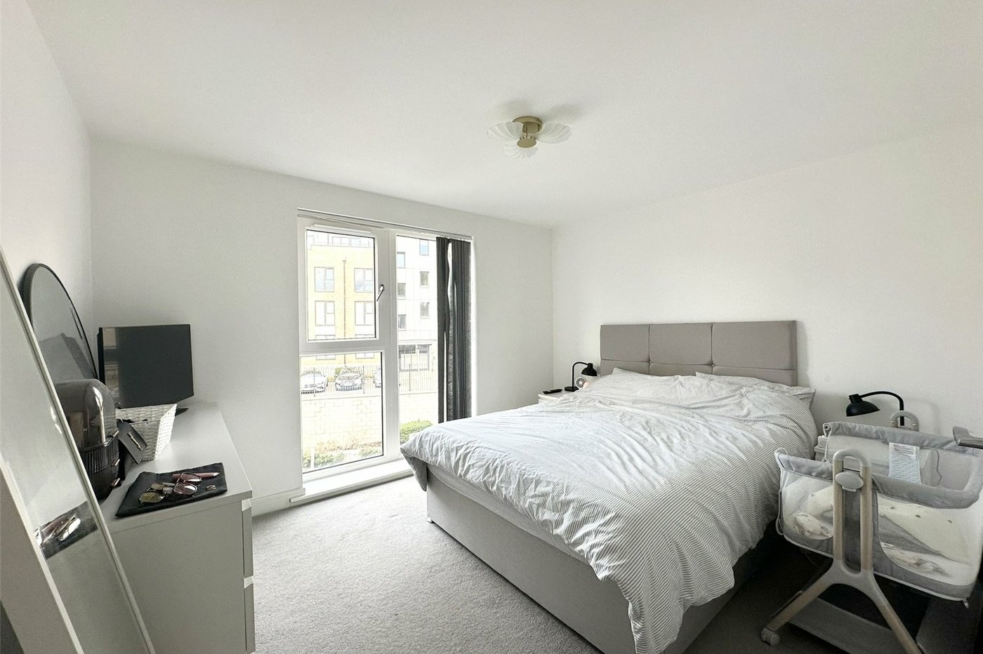 2 bedroom property for sale in Castle Hill | Robinson Jackson