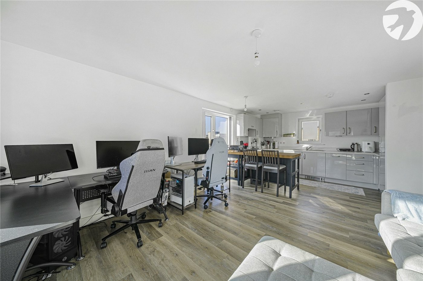 2 bedroom property for sale in Castle Hill | Robinson Jackson