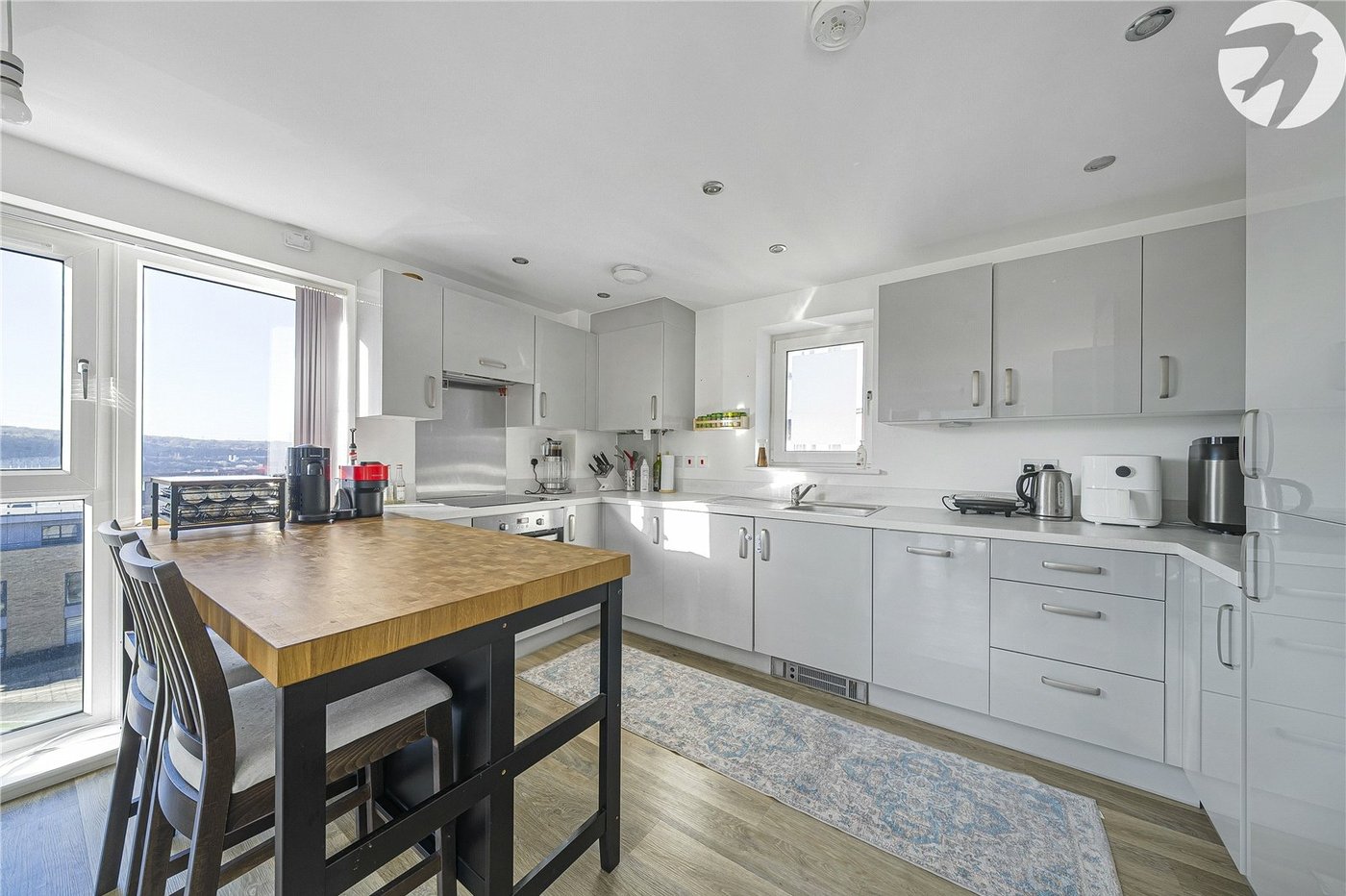 2 bedroom property for sale in Castle Hill | Robinson Jackson