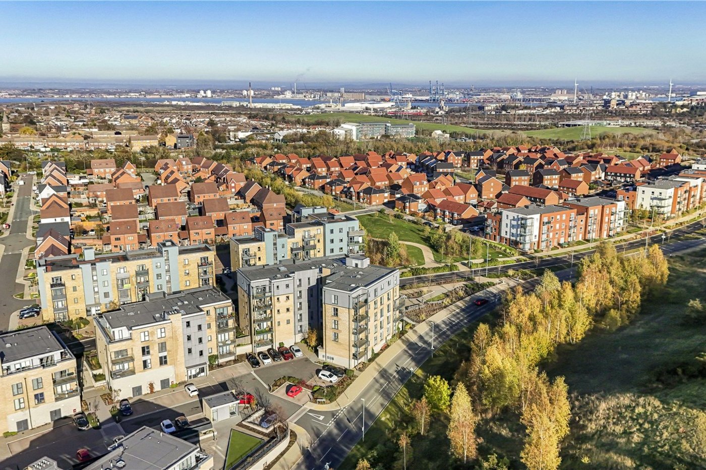 2 bedroom property for sale in Castle Hill | Robinson Jackson