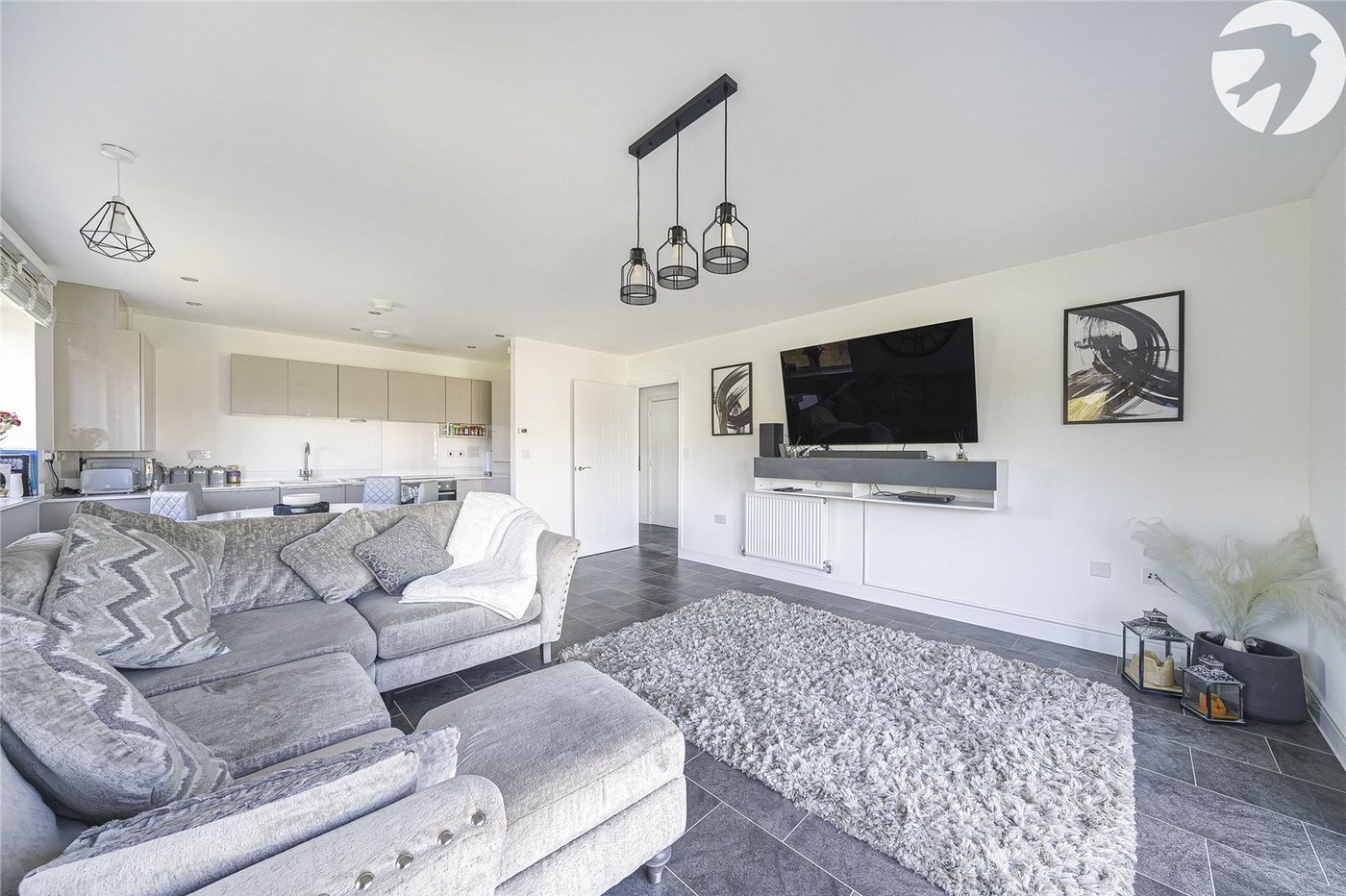 2 bedroom property for sale in Castle Hill | Robinson Jackson