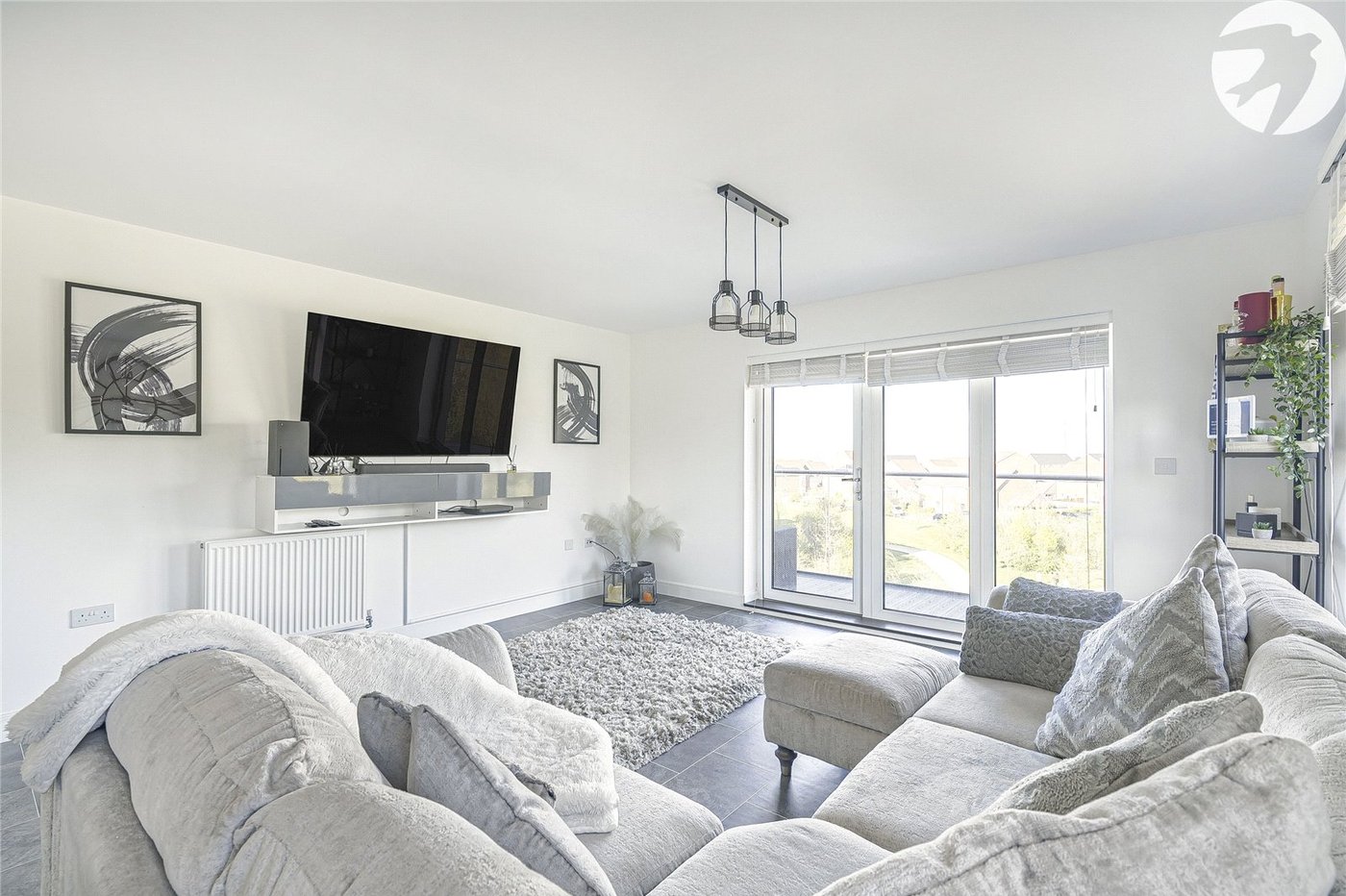 2 bedroom property for sale in Castle Hill | Robinson Jackson