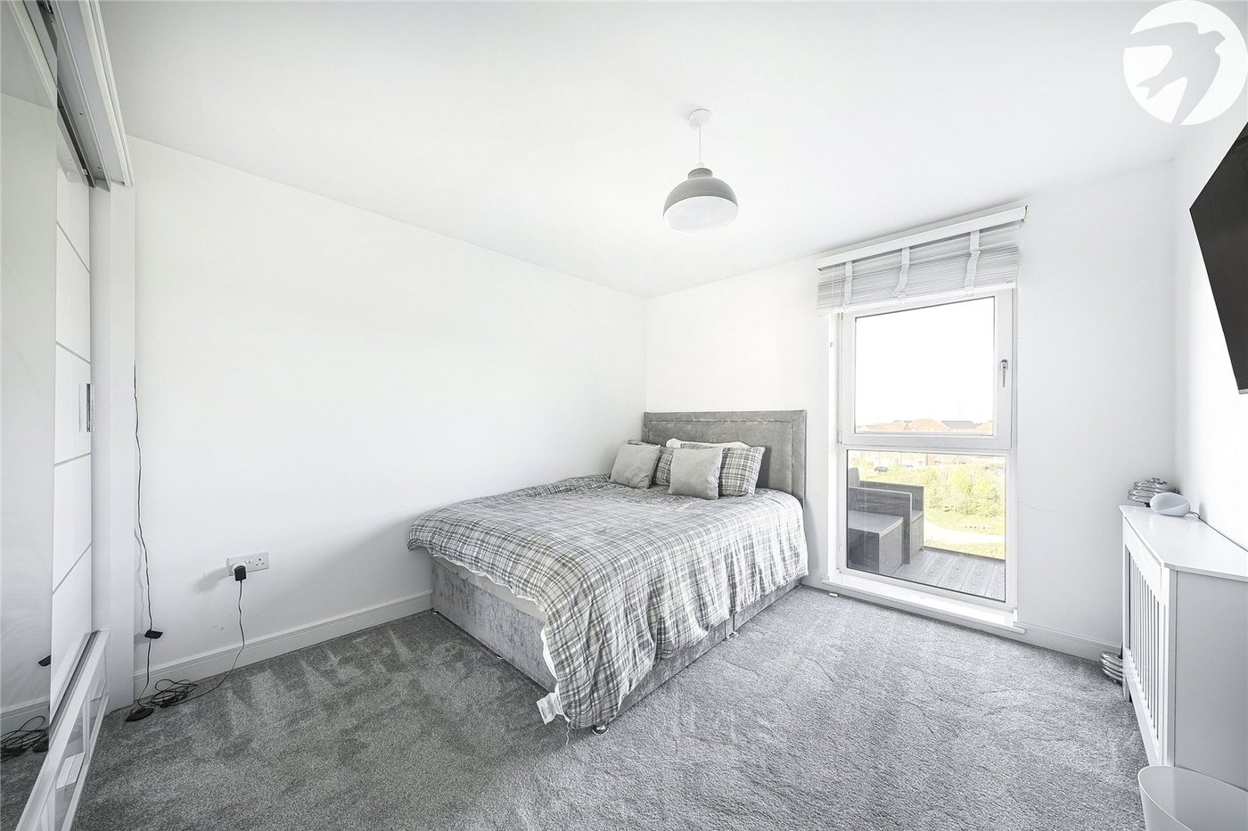 2 bedroom property for sale in Castle Hill | Robinson Jackson