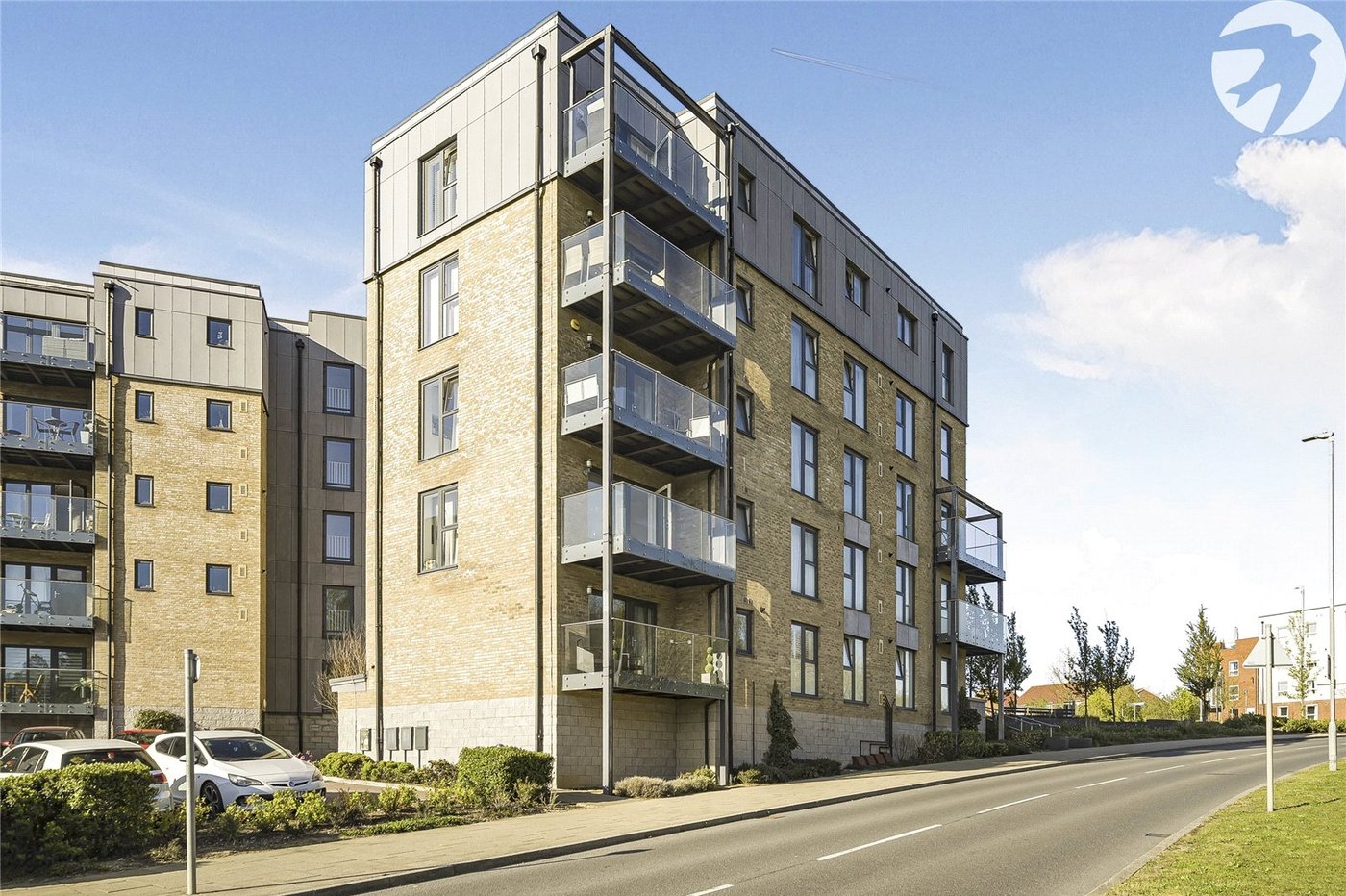 2 bedroom property for sale in Castle Hill | Robinson Jackson