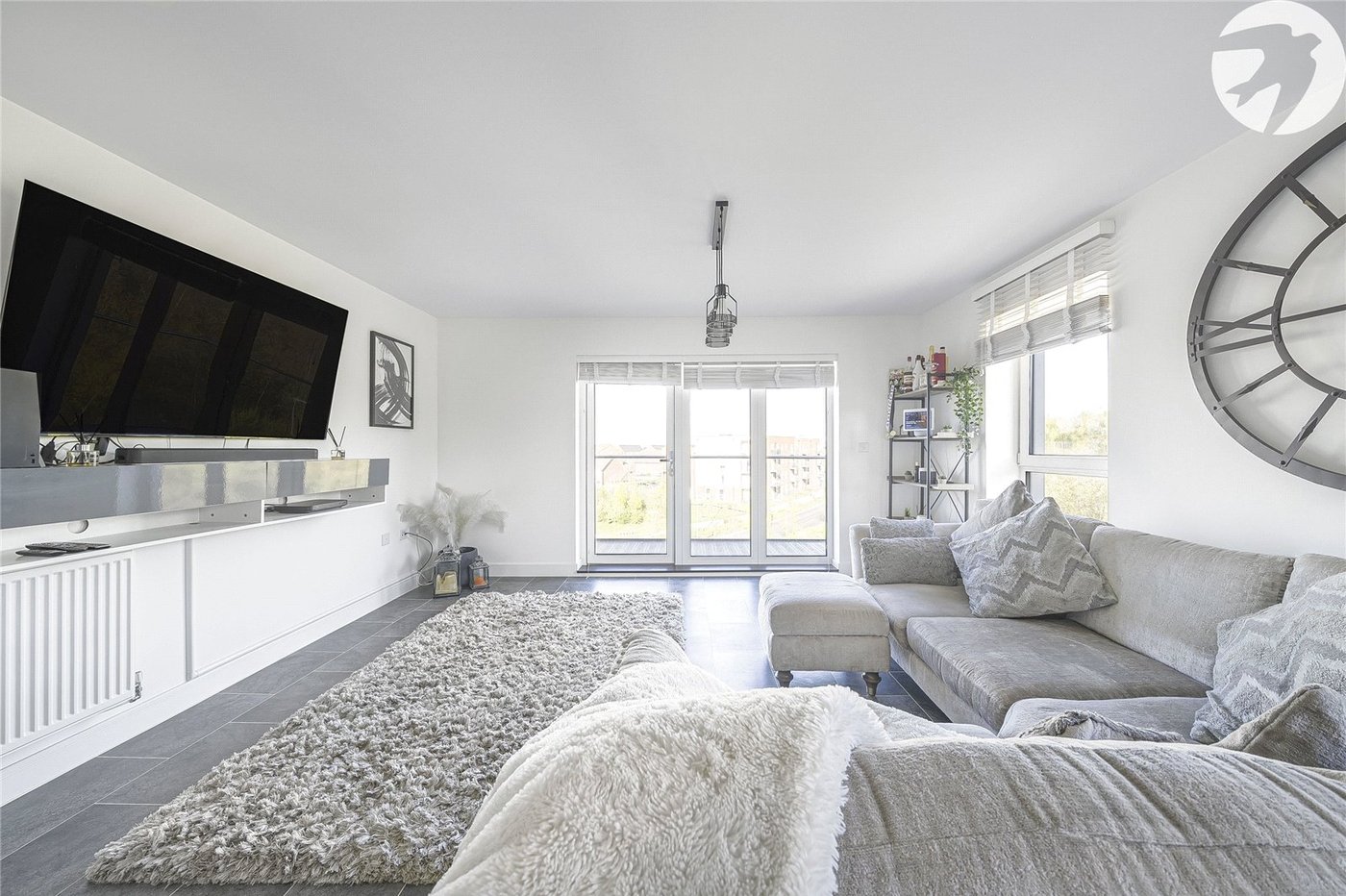 2 bedroom property for sale in Castle Hill | Robinson Jackson