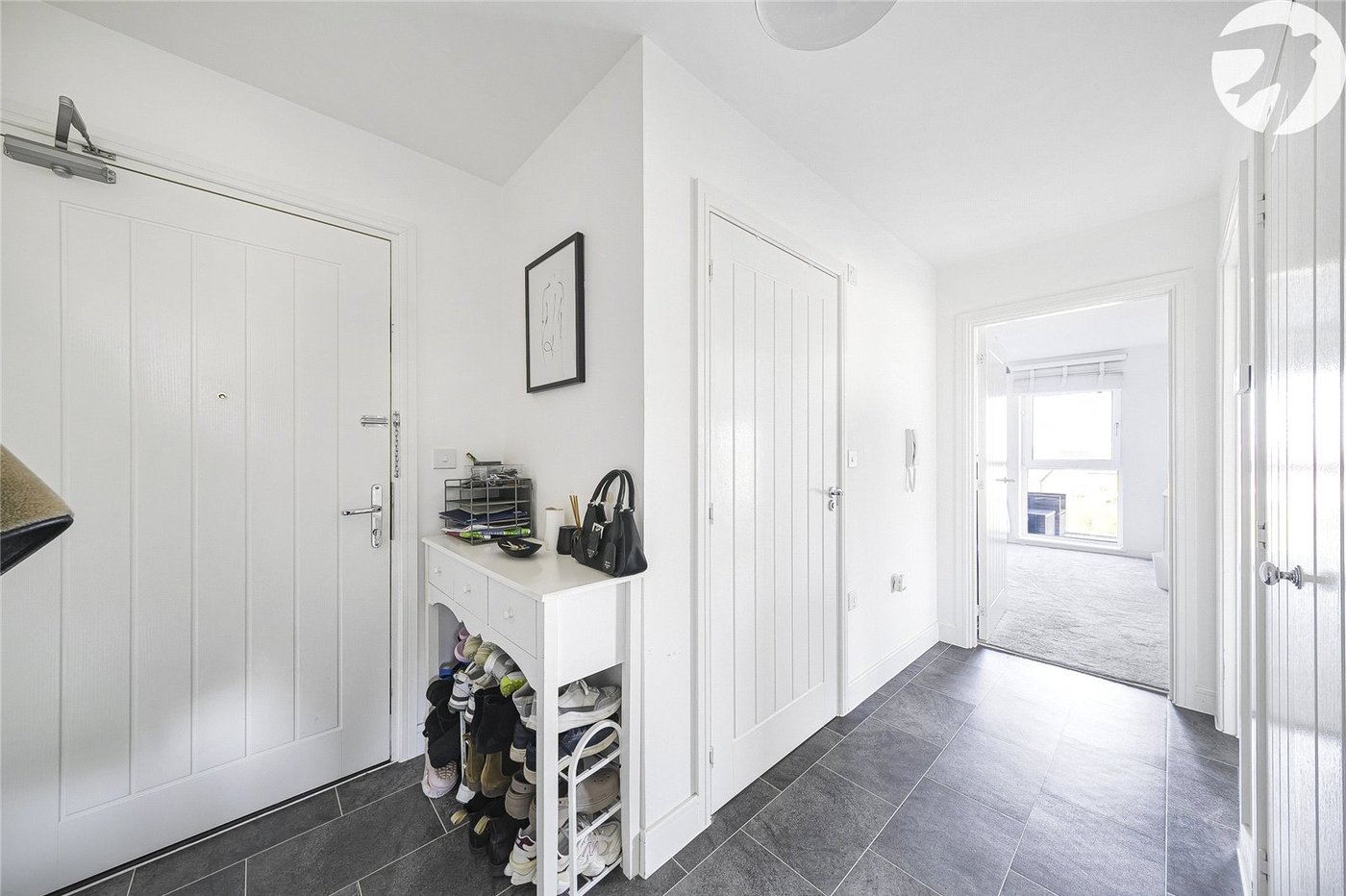2 bedroom property for sale in Castle Hill | Robinson Jackson