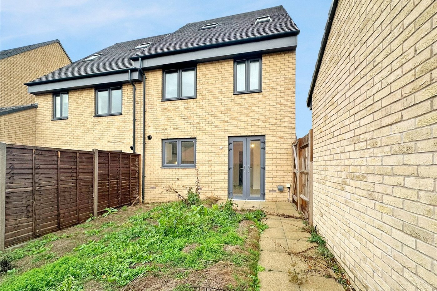4 bedroom house for sale in Ebbsfleet Valley | Robinson Jackson
