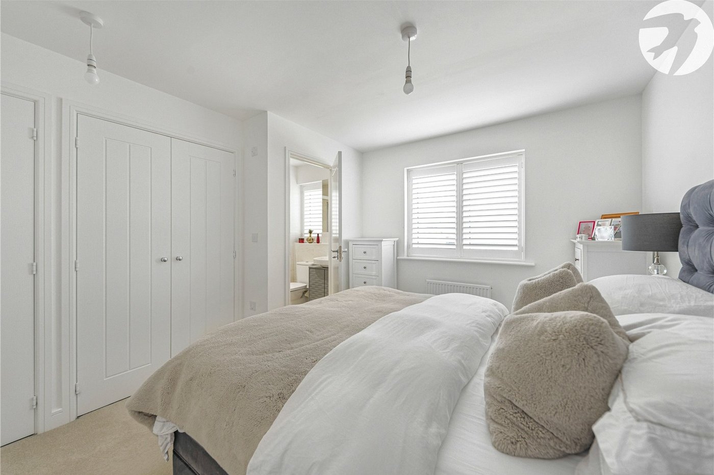 4 bedroom house for sale in Ebbsfleet Valley | Robinson Jackson