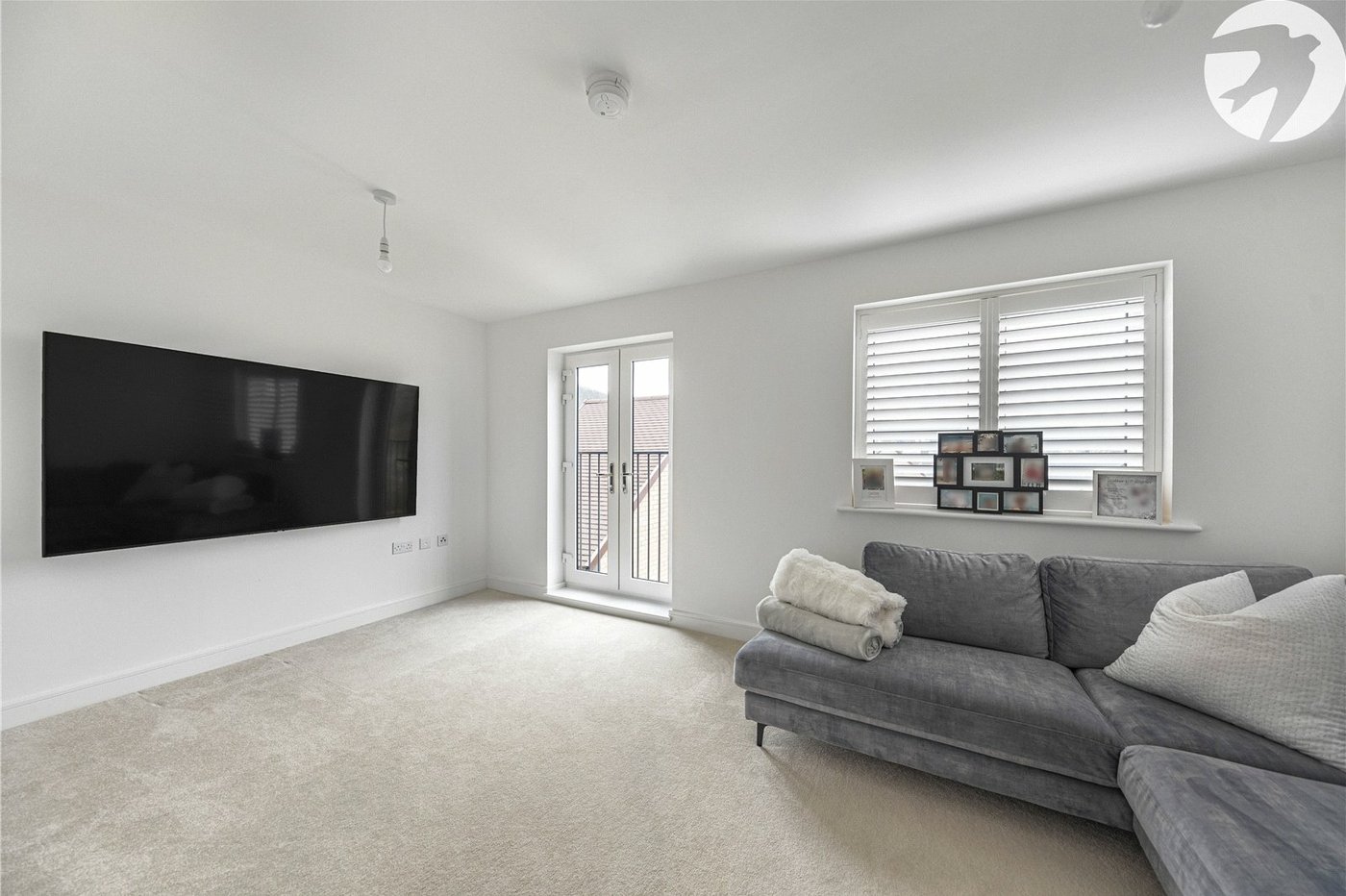 4 bedroom house for sale in Ebbsfleet Valley | Robinson Jackson