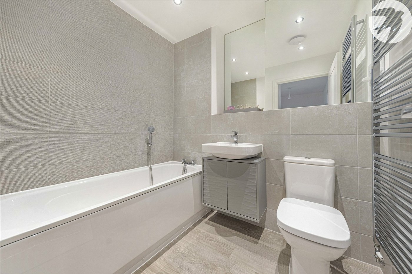 4 bedroom house for sale in Ebbsfleet Valley | Robinson Jackson