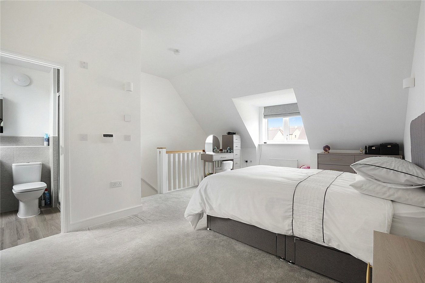 4 bedroom house for sale in Ebbsfleet Valley | Robinson Jackson