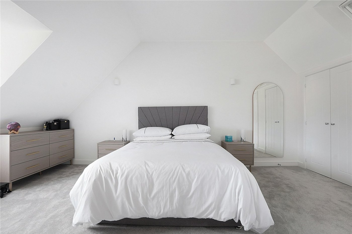 4 bedroom house for sale in Ebbsfleet Valley | Robinson Jackson