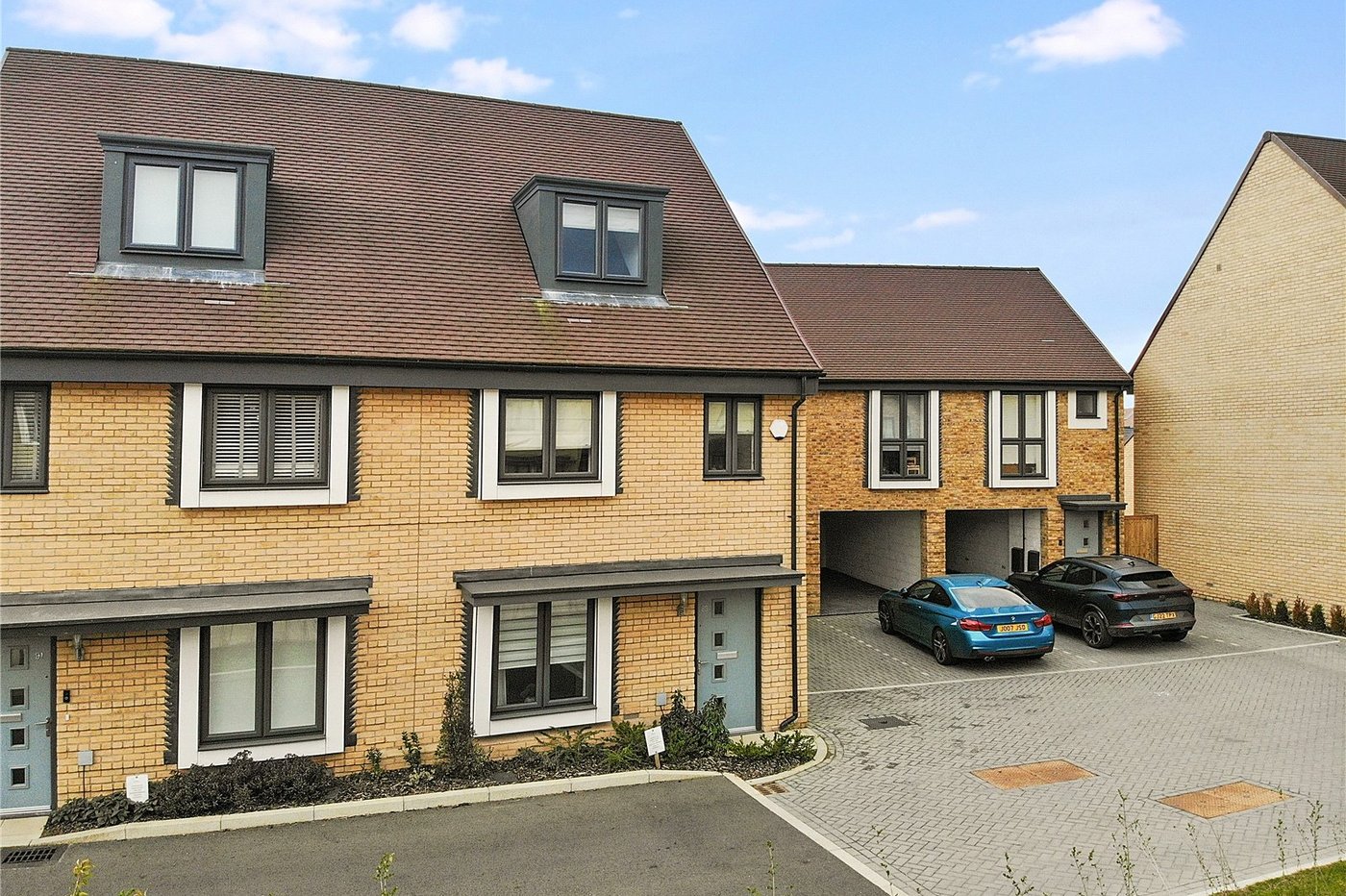 4 bedroom house for sale in Ebbsfleet Valley | Robinson Jackson