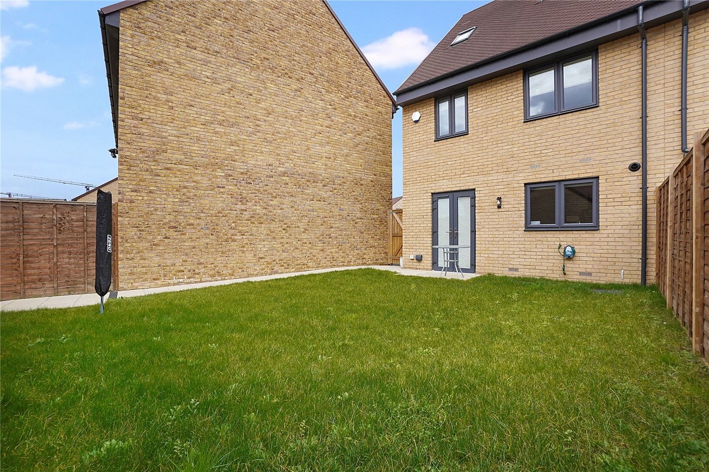 4 bedroom house for sale in Ebbsfleet Valley | Robinson Jackson